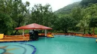 GOLDEN RESORT IGATPURI - غرفة مطلة على الجبل