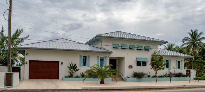 Carolina Kai - Beautiful Luxury Villa Private Beach Near Rum Point & Starfish Pt Hotels in Rum Point