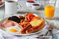 Premier Inn London Gatwick Airport (A23 Airport Way) Hotel - breakfast