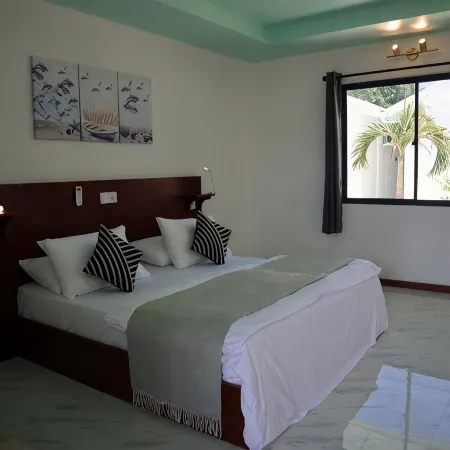 Clouds Beach Retreat Laamu Gan