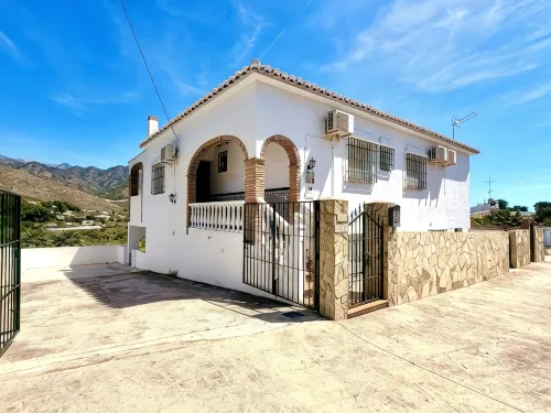 VILLA NURIA WITH PRIVATE POOL,2 KM TO DE BEACH. AC / WIFI / ALARM / PARKING - Villaer