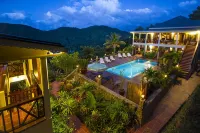 Entire Complex with Spectacular Views sleeping 16 people - Swimmingpools