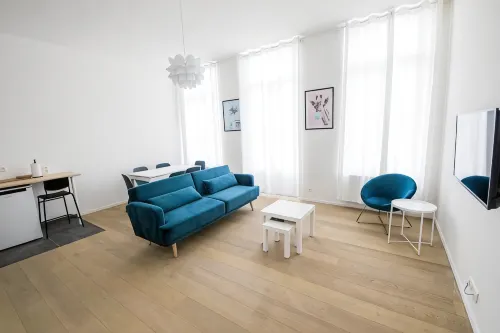 TravelEase - Midi - Homestays