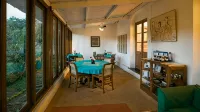 Neemrana's Wallwood Garden - Aamiainen