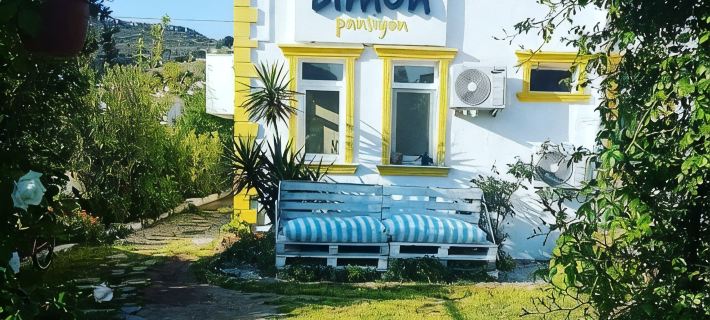 Limon Pansiyon Hotels in Foça