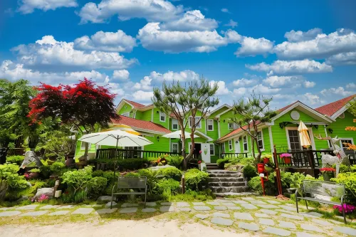 Cheolwon Marronier Pension - 2-Star