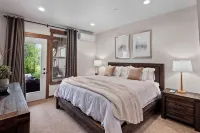 Family-Friendly Suncadia Home w/ Hot Tub - 4つ星