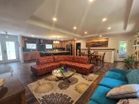 The Bradley House - Beautiful & Spacious Home - Near Campus & Stadium - con encanto