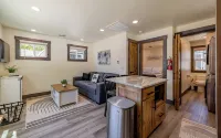 Beautiful NEW 1-bed, 1-bath right in downtown Cody! Sleeps up to 4.