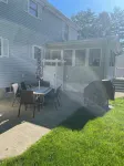 Entire house in Wells, ME nestled in a quiet neighborhood a mile from the beach. - Bungalows