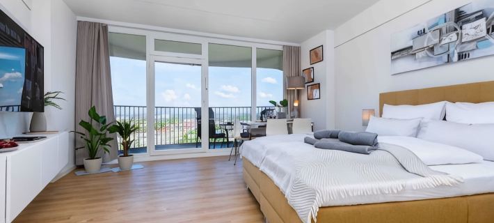 Primero Top-Apartment I 35qm Balcony Great View 22fl. I Center Kongress Hotels in Augsburg