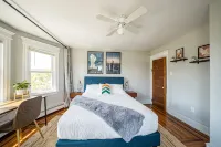 Luxury 8 BR/4.5 Ba - Just 1 block from the Beach! - 4 stelle
