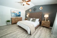 Lux 5bd King w/Theater+Office - Homestays