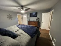 Cozy 4 bedroom House 2.5 bath - Homestays