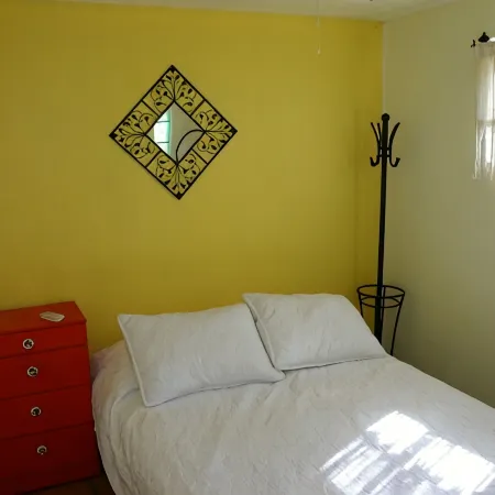 Beautiful 2 Bd Poolside Homes - Near Pickleball and Beach