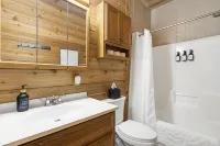 Riverfront Cabin Retreat - Cabin #2 of 5 - Sleeps 4