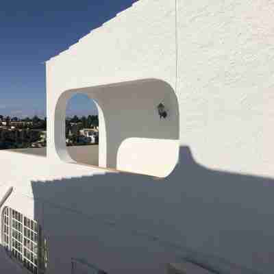 Modern, quietly located vacation apartment with sea view + close to the beach, fully air-conditioned Hotel Exterior