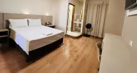 Hotel Arlen - Parkplatz