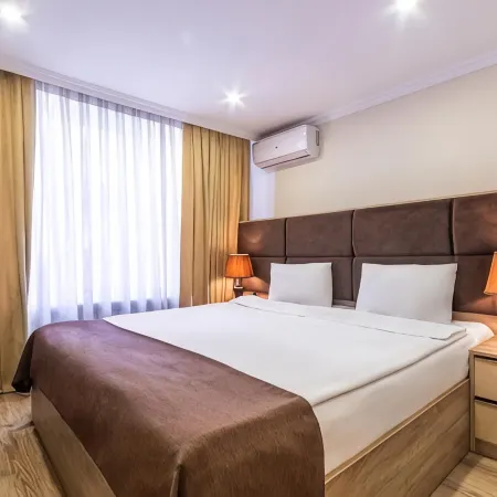 Deluxe İnn Hotel Baku Отели рядом с достопримечательностью «Площадь Свободы»