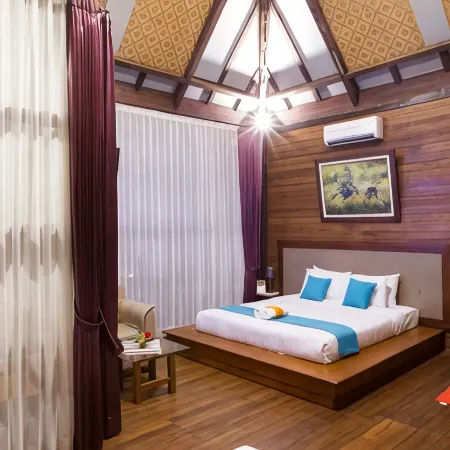 BeeJay Bakau Resort