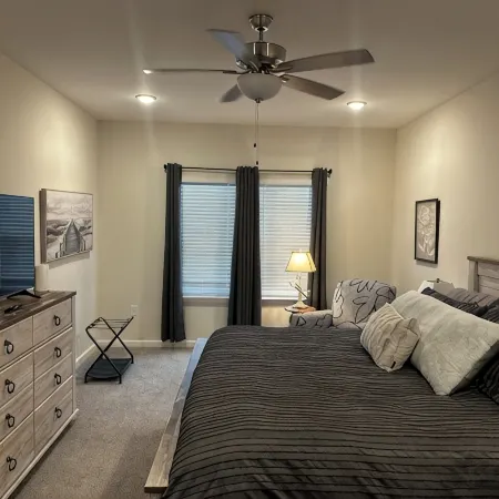 Sunny Niceville! Very Nice, 3/2.5 Townhome .04 Mile from Water!