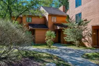 Nordic Village Townhouse, Storyland, Mountains, Pools - Parvekkeita