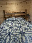 What a view of our beautiful Lake Jordan. This cabin is sure to charm you . - 2-Sterne