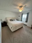 Roomy three bedroom home with Boat/RV parking - 3 tähden