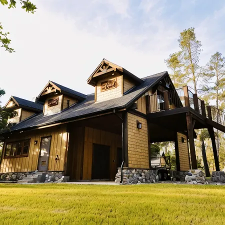Lovely Cottage just above Moonstone Beach in the Pines and Oak Trees.