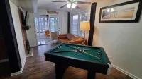 Cozy Lakehouse on Quiet Cove - Homestays