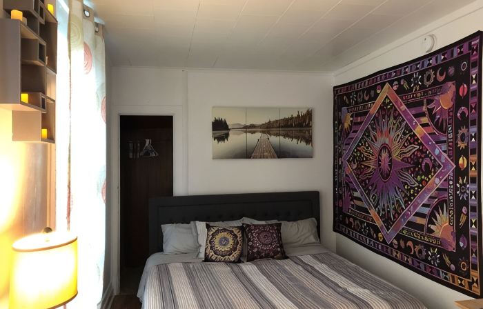 Modern-Bohemian quarters - King Bed-Washer/Dryer