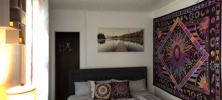 Modern-Bohemian quarters - King Bed-Washer/Dryer Ξενοδοχεία στην πόλη Schenectady County