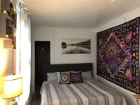 Modern-Bohemian quarters - King Bed-Washer/Dryer