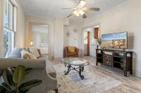 Clean Simple Cozy 2 BR Home in downtown of St. Augustine - อพาร์ทเม้นท์