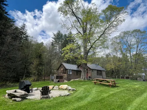 The Owls Nest-A quaint cabin in the woods of VT-Near Bromley, Magic & Stratton - Feriehus