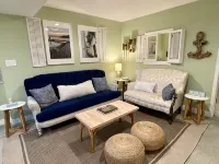 Stylish Seaside Guest House, Walking to Beach - 4 stjerner