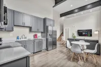 Charming 2-bedroom apartment in brilliant Cleveland with AC, WiFi - Condos