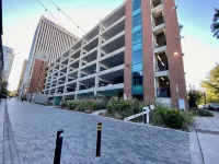 Downtown Condo Steps to Main Street - 4 stelle