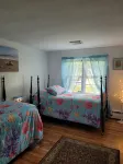 Dream vacation in our 4-Bedroom newly-renovated house 2.5 miles from the  ocean. - Homestays