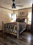 Brand New Lakefront Cabin with hot tub close to Ark Encounter - 4-Star