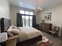 Luxury Home, Lake & Mountains View Around - 4-Star