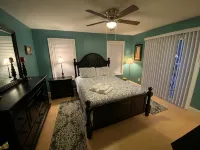 3Br 3BA Cabin, with Hot Tub, 3 Pools, Boat Ramp with Dock 1 Mile Away. for Sale! - Chalets