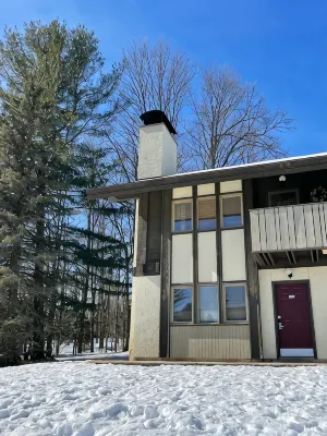 Great Value- Open Aug 17-26  --Boyne Mountain  - Mountain Villa - 3Bedrm 2 Bath - Uima-altaat