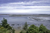 Luxurious Oregon Coast Townhouse with Mesmerizing Views! - 무료 와이파이