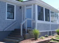 Easton's Beach House: Steps to the Beach. Last Summer Nights Available! - Kitchens