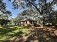 Relaxing 3 BR home close to Water, NAS, Perdido - Wifi