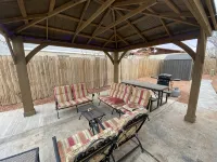 50% to Book the Gecko Home - Super Clean, Really Nice 3Br - Sleeps 6- by TNT. - 2-Star