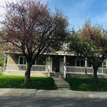 Home away from home. Clean and cozy 3 bedroom, 1 bath in Richland, WA