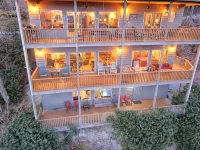 Sky's the Limit -Mountain View, Golf Course, Waterfalls, Game Room. Sleeps 14 - Mountain View