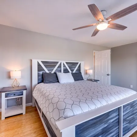 Riverfront Oasis: 5 Min to DT Cincinnati